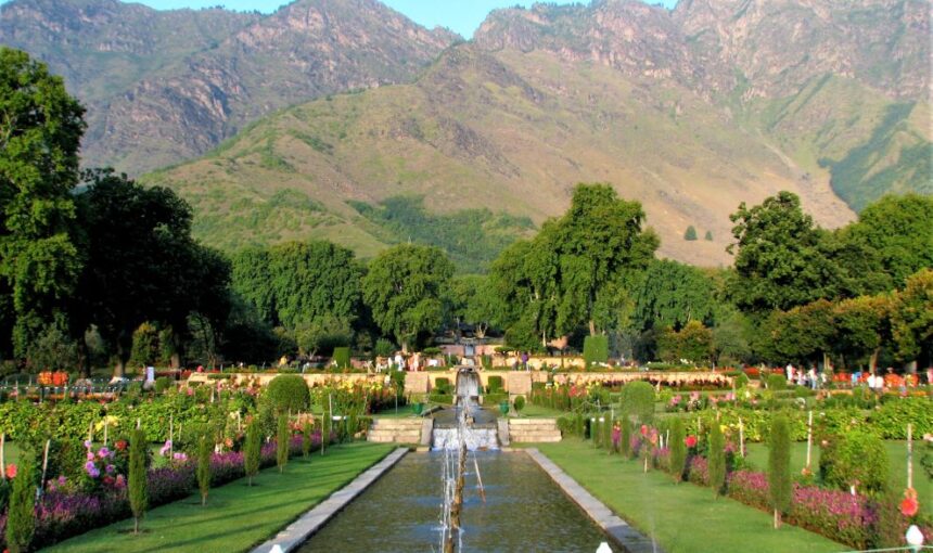 IMMERSE YOURSELF IN KASHMIR MAGIC: A QUICK ESCAPE