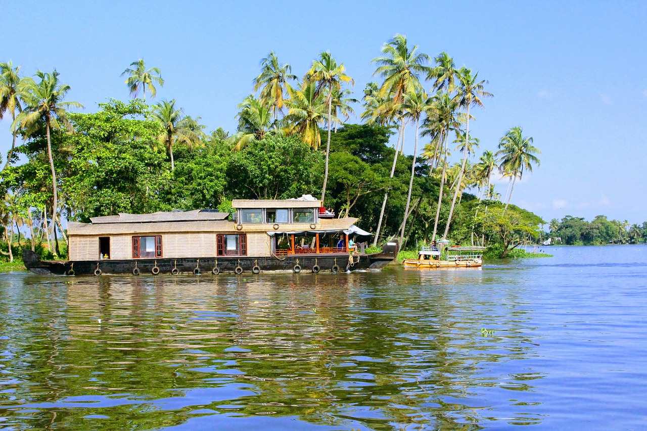 Alleppey Backwaters with houseboat